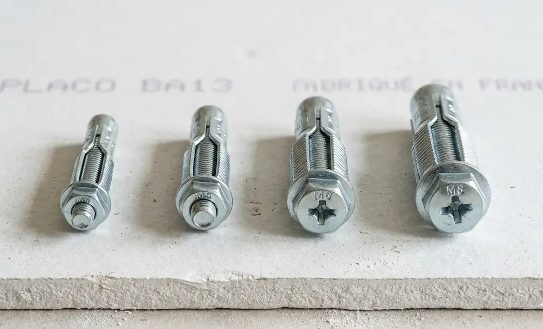 Taille cheville molly pour BA13 : guide complet 2026